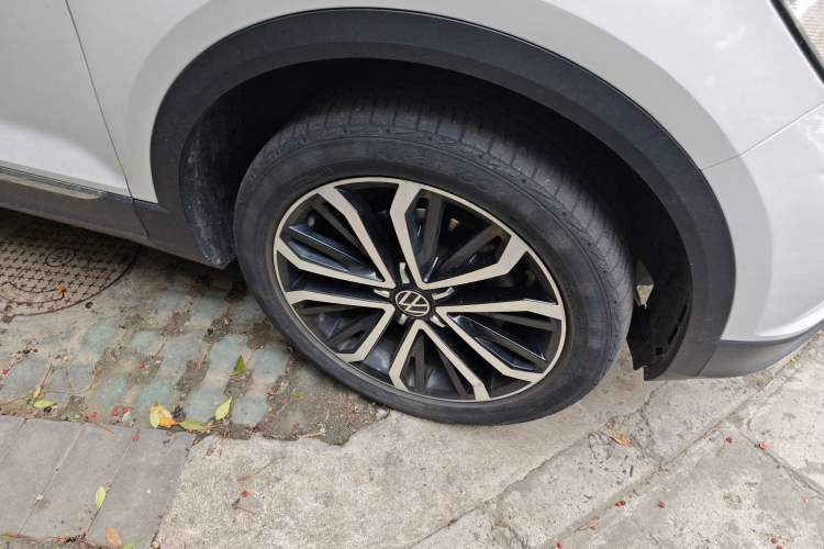 Used Volkswagen T-ROC 2021 280TSI DSG Two-Wheel Drive Comfort Connect Edition Right Front Wheel Hub