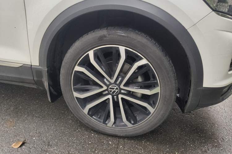 Used Volkswagen T-ROC 2021 280TSI DSG Two-Wheel Drive Comfort Connect Edition Right Front Wheel Hub