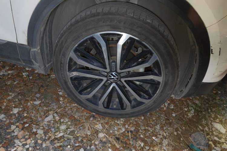 Used Volkswagen T-ROC 2021 280TSI DSG Two-Wheel Drive Comfort Connect Edition Right Front Wheel Hub