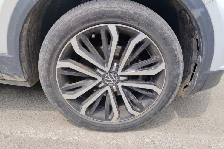 Used Volkswagen T-ROC 2021 280TSI DSG Two-Wheel Drive Comfort Connect Edition Right Front Wheel Hub