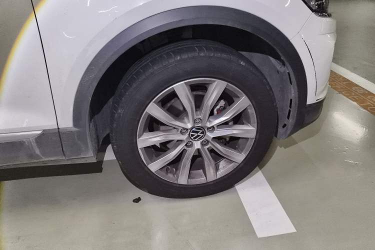 Used Volkswagen T-ROC 2021 280TSI DSG Two-Wheel Drive Elite Connect Edition Right Front Wheel Hub