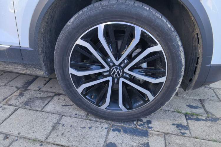 Used Volkswagen T-ROC 2021 280TSI DSG Two-Wheel Drive Comfort Connect Edition Right Front Wheel Hub
