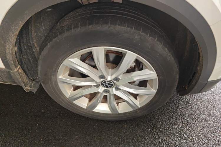 Used Volkswagen T-ROC 2021 280TSI DSG Two-Wheel Drive Elite Connect Edition Right Front Wheel Hub