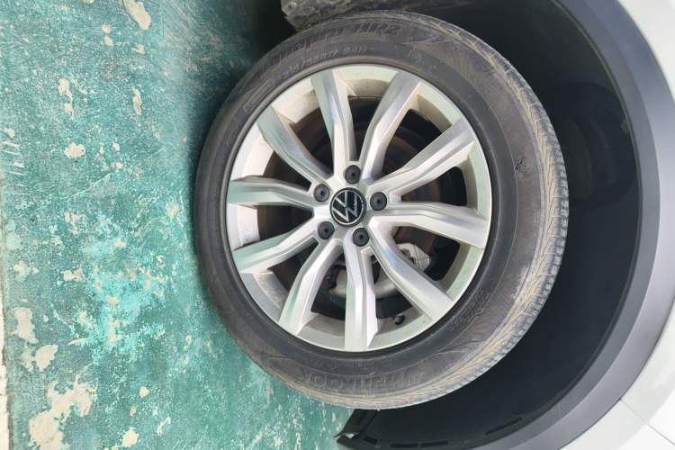 Used Volkswagen T-ROC 2021 280TSI DSG Two-Wheel Drive Elite Connect Edition Right Front Wheel Hub