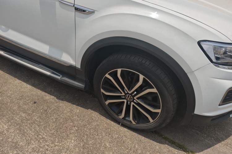 Used Volkswagen T-ROC 2021 280TSI DSG Two-Wheel Drive Comfort Connect Edition Right Front Wheel Hub