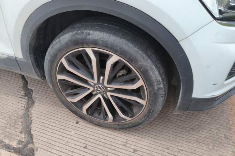 Used Volkswagen T-ROC 2021 280TSI DSG Two-Wheel Drive Comfort Connect 30th Anniversary Edition Right Front Wheel Hub