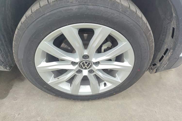 Used Volkswagen T-ROC 2021 280TSI DSG Two-Wheel Drive Elite Connect Edition Right Front Wheel Hub