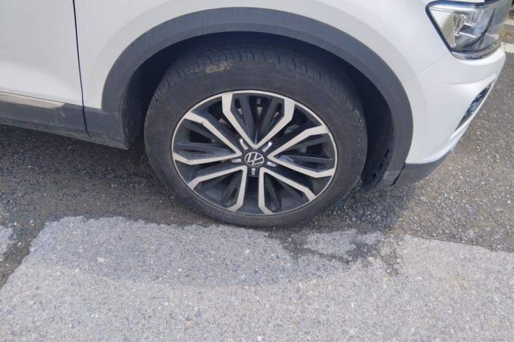 Used Volkswagen T-ROC 2021 280TSI DSG Two-Wheel Drive Comfort Connect Edition Right Front Wheel Hub