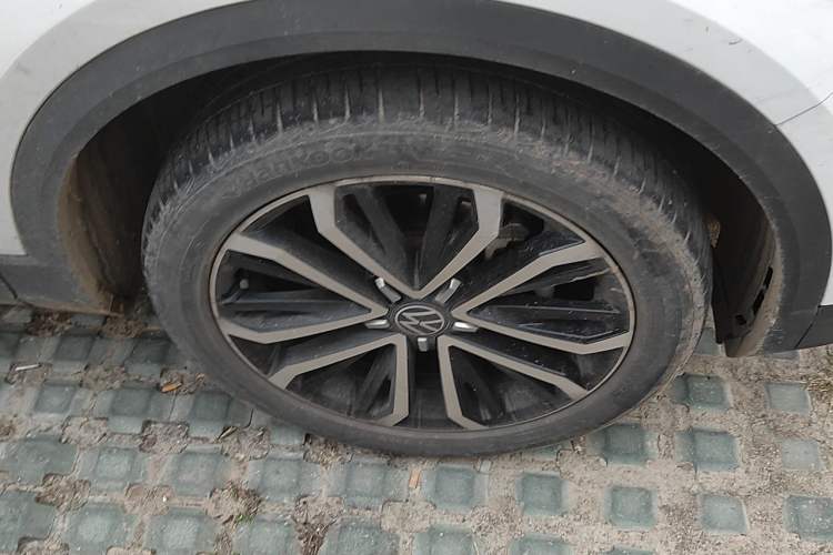 Used Volkswagen T-ROC 2021 280TSI DSG Two-Wheel Drive Comfort Connect 30th Anniversary Edition Right Front Wheel Hub