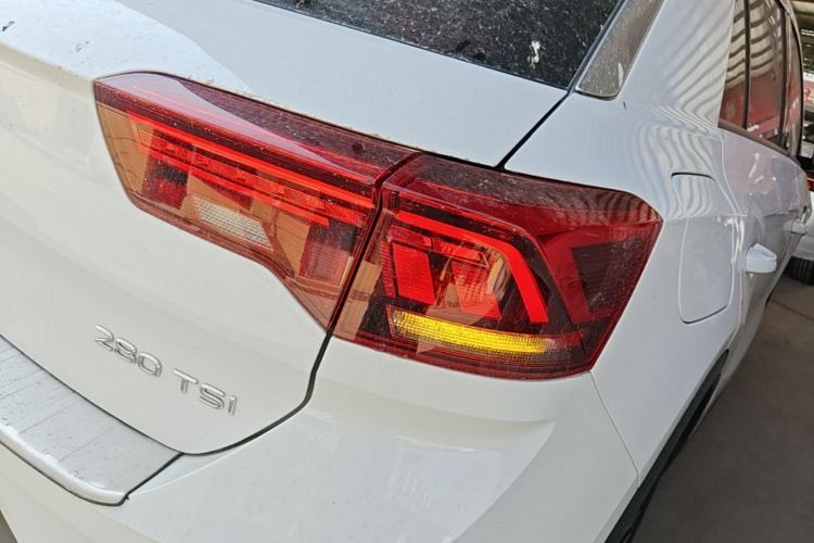 Used Volkswagen T-ROC 2021 280TSI DSG Two-Wheel Drive Comfort Connect 30th Anniversary Edition Right Rear Taillight
