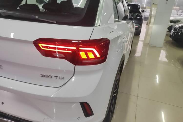 Used Volkswagen T-ROC 2021 Revised Version 280TSI DSG Two-Wheel Drive R-Line Pro Connected Car Edition Right Rear Taillight