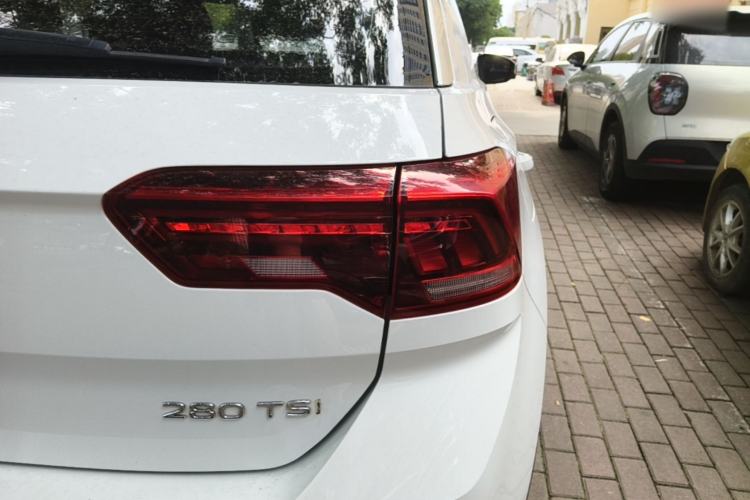 Used Volkswagen T-ROC 2021 280TSI DSG Two-Wheel Drive Elite Connect Edition Right Rear Taillight
