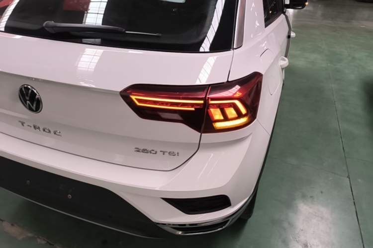 Used Volkswagen T-ROC 2021 280TSI DSG Two-Wheel Drive Comfort Connect Edition Right Rear Taillight