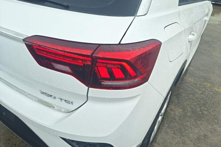 Used Volkswagen T-ROC 2021 280TSI DSG Two-Wheel Drive Elite Connect Edition Right Rear Taillight