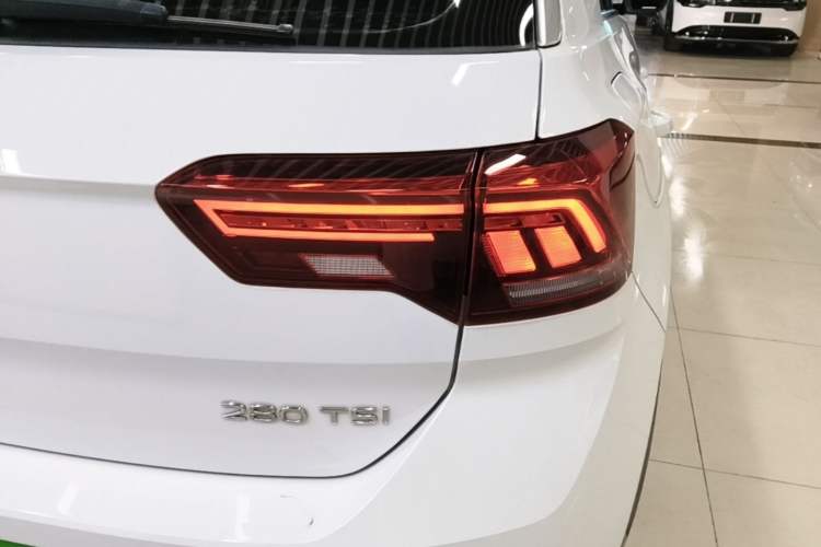 Used Volkswagen T-ROC 2021 280TSI DSG Two-Wheel Drive Comfort Connect Edition Right Rear Taillight