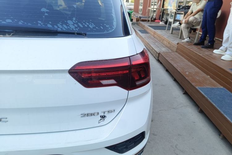 Used Volkswagen T-ROC 2021 280TSI DSG Two-Wheel Drive Elite Connect Edition Right Rear Taillight