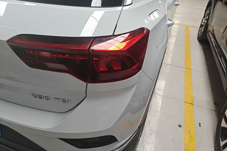 Used Volkswagen T-ROC 2021 280TSI DSG Two-Wheel Drive Comfort Connect 30th Anniversary Edition Right Rear Taillight