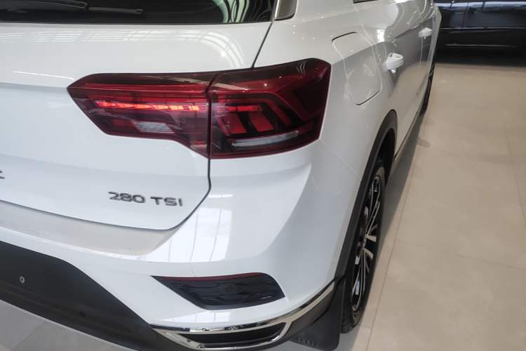 Used Volkswagen T-ROC 2021 280TSI DSG Two-Wheel Drive Comfort Connect 30th Anniversary Edition Right Rear Taillight