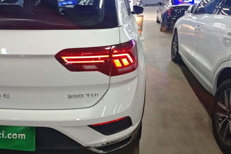 Used Volkswagen T-ROC 2021 Revised Version 280TSI DSG Two-Wheel Drive Elite Connect Edition Right Rear Taillight