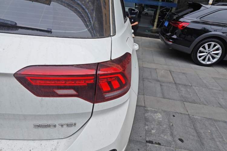 Used Volkswagen T-ROC 2021 280TSI DSG Two-Wheel Drive Comfort Connect Edition Right Rear Taillight