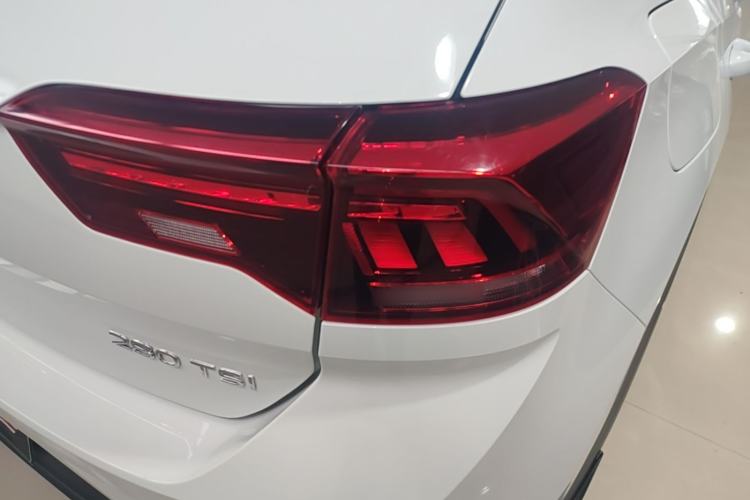 Used Volkswagen T-ROC 2021 280TSI DSG Two-Wheel Drive Elite Connect Edition Right Rear Taillight
