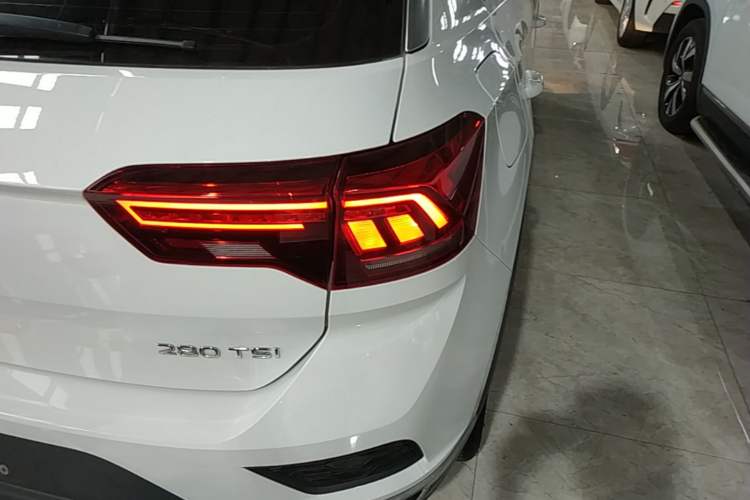 Used Volkswagen T-ROC 2021 Revised Version 280TSI DSG Two-Wheel Drive Comfort & Smart Connectivity Edition Right Rear Taillight