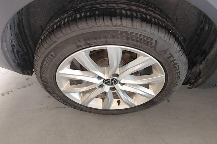 Used Volkswagen T-ROC 2021 280TSI DSG Two-Wheel Drive Elite Connect Edition Right Rear Wheel Hub