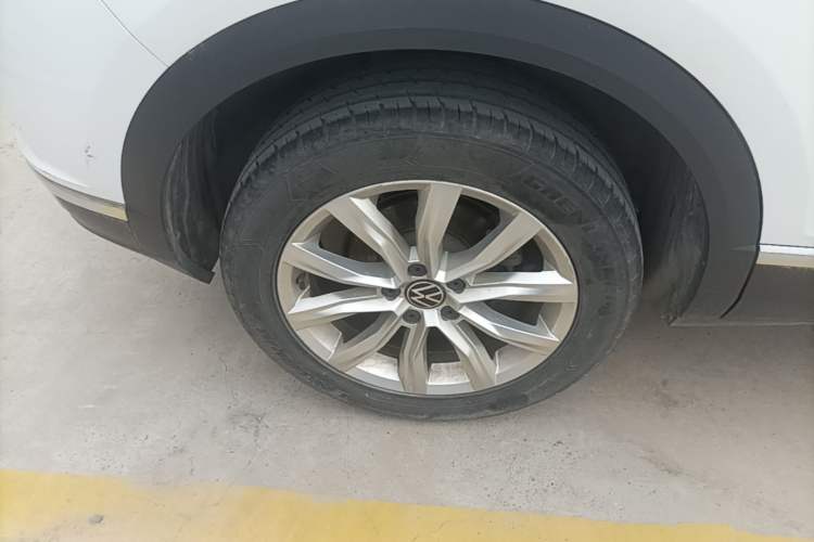Used Volkswagen T-ROC 2021 280TSI DSG Two-Wheel Drive Elite Connect Edition Right Rear Wheel Hub