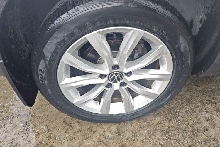 Used Volkswagen T-ROC 2021 280TSI DSG Two-Wheel Drive Elite Connect Edition Right Rear Wheel Hub