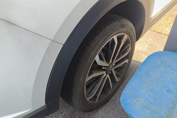Used Volkswagen T-ROC 2021 280TSI DSG Two-Wheel Drive Comfort Connect Edition Right Rear Wheel Hub