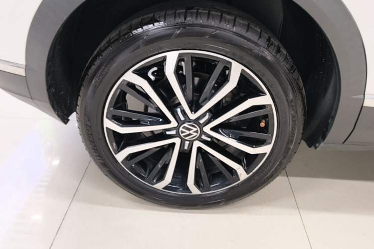 Used Volkswagen T-ROC 2021 280TSI DSG Two-Wheel Drive Comfort Connect Edition Right Rear Wheel Hub