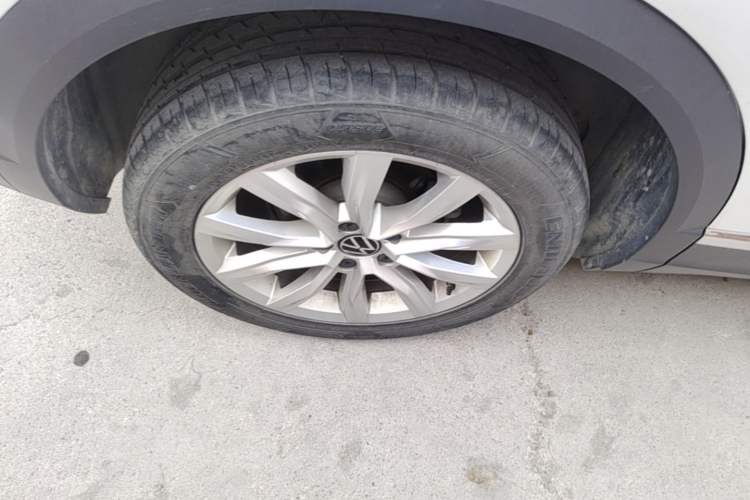 Used Volkswagen T-ROC 2021 280TSI DSG Two-Wheel Drive Elite Connect Edition Right Rear Wheel Hub