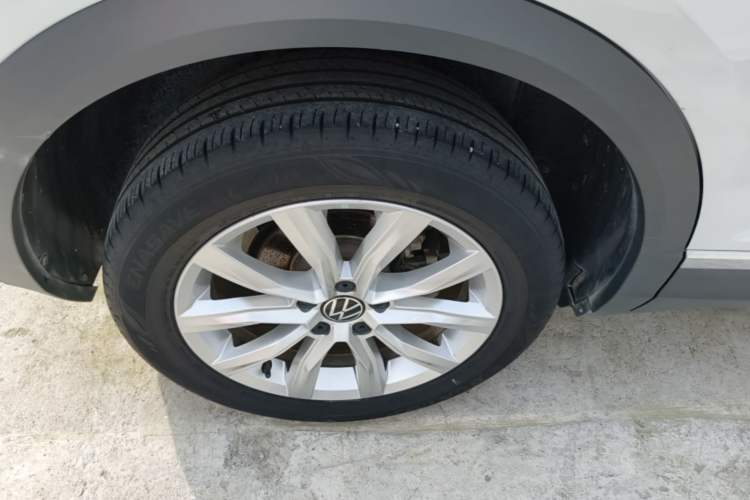 Used Volkswagen T-ROC 2021 Revised Version 280TSI DSG Two-Wheel Drive Elite Connect Edition Right Rear Wheel Hub