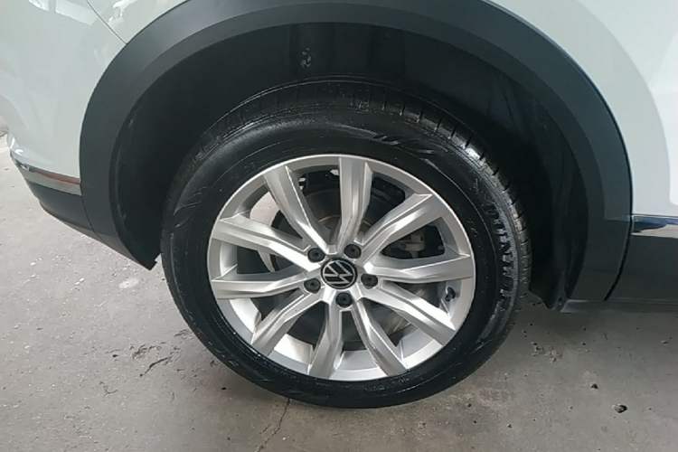 Used Volkswagen T-ROC 2021 280TSI DSG Two-Wheel Drive Elite Connect Edition Right Rear Wheel Hub