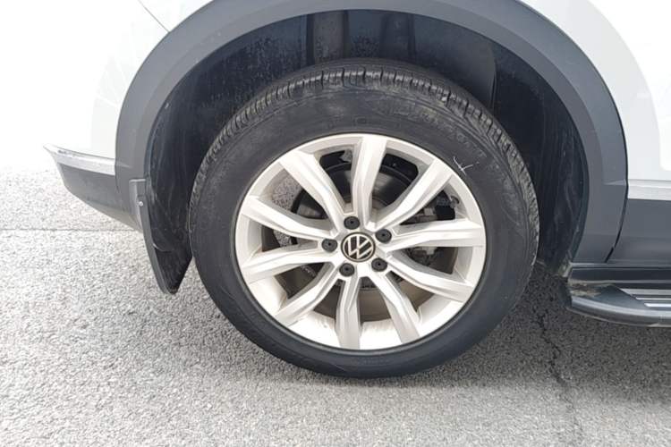 Used Volkswagen T-ROC 2021 280TSI DSG Two-Wheel Drive Elite Connect Edition Right Rear Wheel Hub