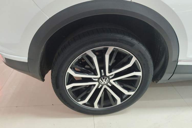 Used Volkswagen T-ROC 2021 280TSI DSG Two-Wheel Drive Comfort Connect Edition Right Rear Wheel Hub