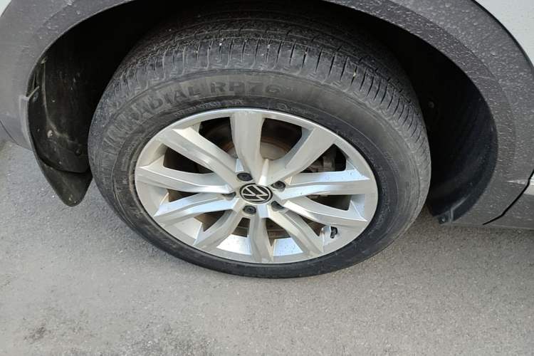 Used Volkswagen T-ROC 2021 280TSI DSG Two-Wheel Drive Elite Connect Edition Right Rear Wheel Hub
