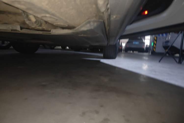 Used Volkswagen T-ROC 2021 280TSI DSG Two-Wheel Drive Elite Connect Edition Right Side Sill