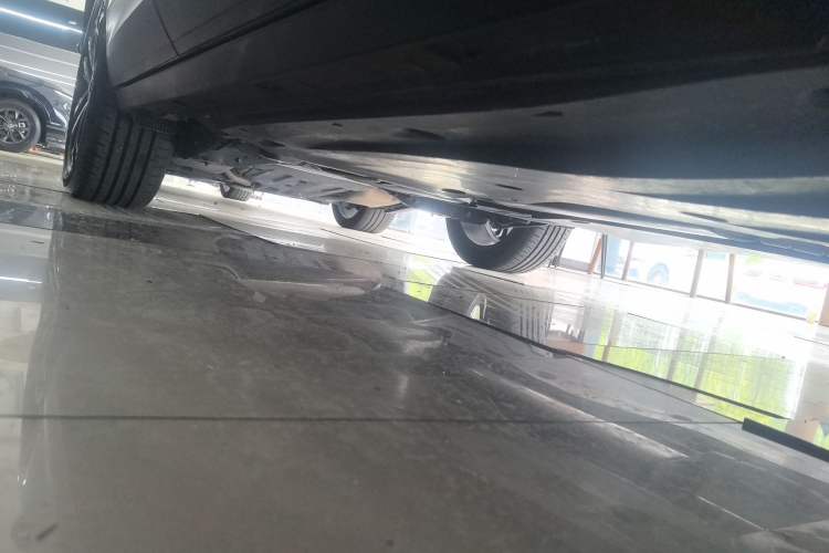 Used Volkswagen T-ROC 2021 280TSI DSG Two-Wheel Drive Comfort Connect Edition Right Side Sill