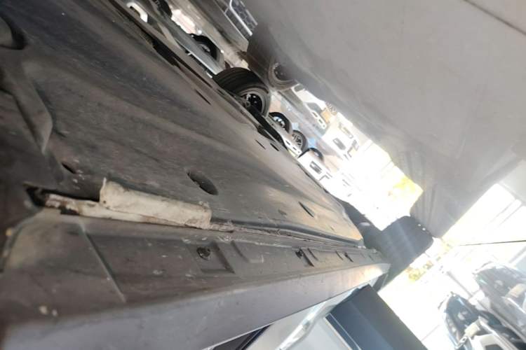 Used Volkswagen T-ROC 2021 280TSI DSG Two-Wheel Drive Comfort Connect Edition Right Side Sill