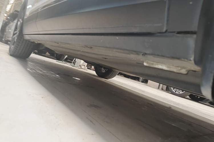 Used Volkswagen T-ROC 2021 280TSI DSG Two-Wheel Drive Comfort Connect 30th Anniversary Edition Right Side Sill