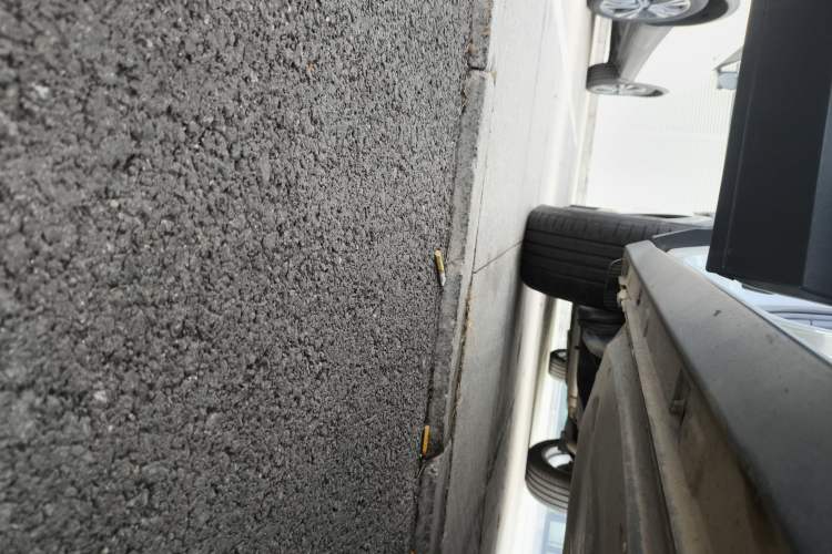 Used Volkswagen T-ROC 2021 280TSI DSG Two-Wheel Drive Comfort Connect Edition Right Side Sill