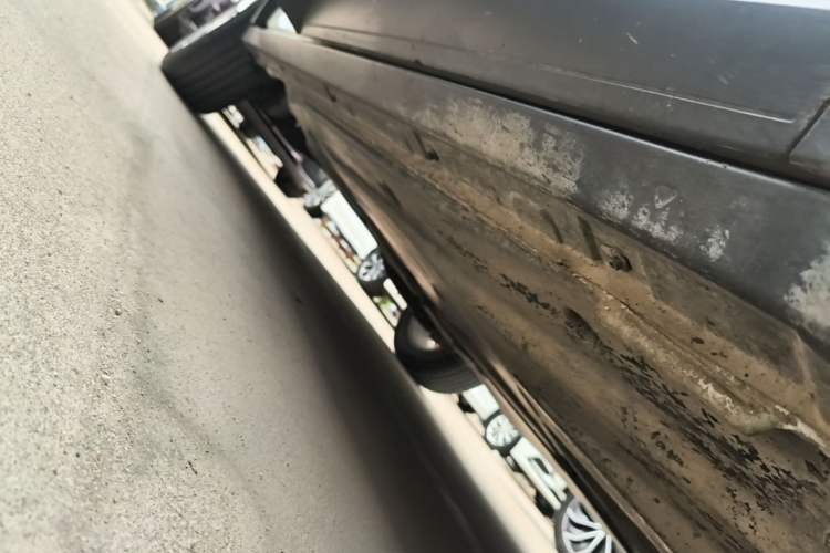Used Volkswagen T-ROC 2021 Revised Version 280TSI DSG Two-Wheel Drive Elite Connect Edition Right Side Sill