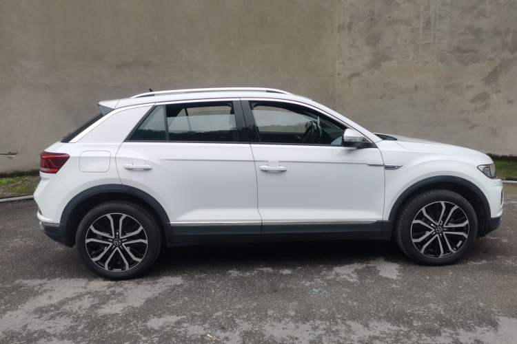 Used Volkswagen T-ROC 2021 Revised Version 280TSI DSG All-Wheel Drive Luxury Connected Edition Right Side