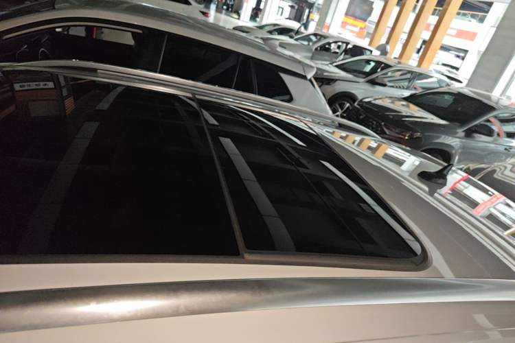 Used Volkswagen T-ROC 2021 Revised Version 280TSI DSG Two-Wheel Drive Elite Connect Edition Roof