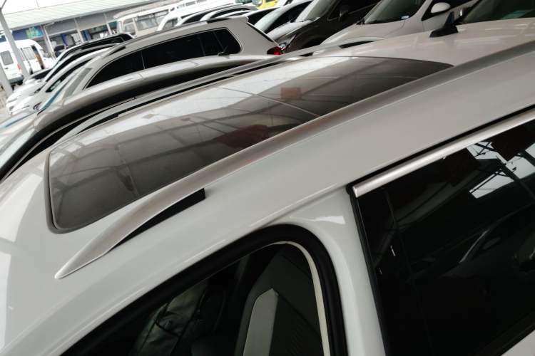 Used Volkswagen T-ROC 2021 Revised Version 280TSI DSG Two-Wheel Drive Elite Connect Edition Roof