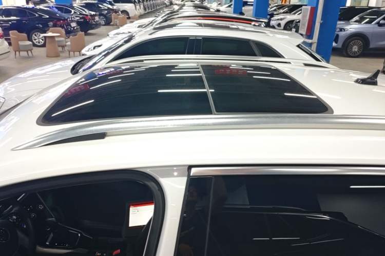 Used Volkswagen T-ROC 2021 Revised Version 280TSI DSG Two-Wheel Drive Elite Connect Edition Roof