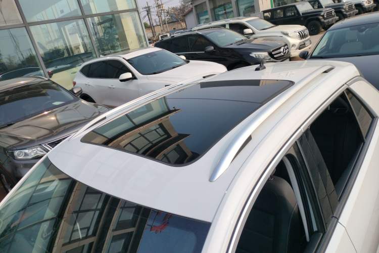 Used Volkswagen T-ROC 2021 280TSI DSG Two-Wheel Drive Comfort Connect Edition Roof