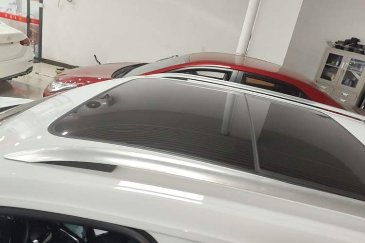 Used Volkswagen T-ROC 2021 280TSI DSG Two-Wheel Drive Comfort Connect Edition Roof