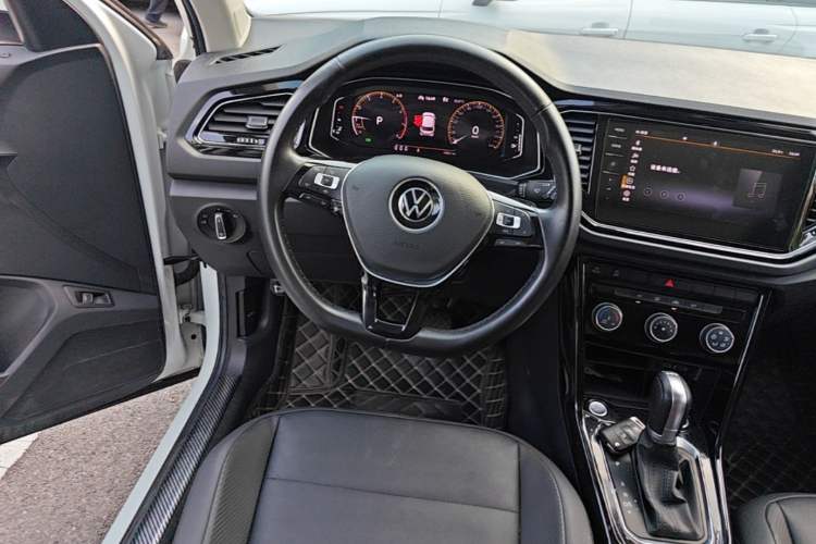 Used Volkswagen T-ROC 2021 280TSI DSG Two-Wheel Drive Comfort Connect Edition Steering Wheel